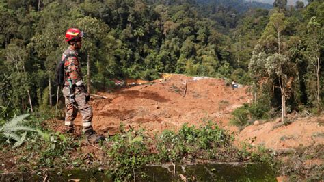 Sobe Para O N Mero Mortos Em Deslizamento De Terras Na Mal Sia