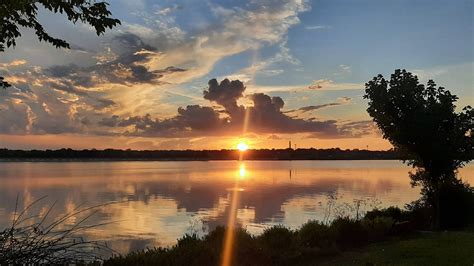 White Rock Lake 8/3 Sunset : r/Dallas