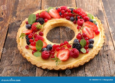 Berry Fruit Tart with Cream Stock Image - Image of blueberry, baked ...