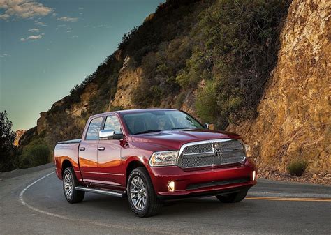 Ram Trucks 1500 Crew Cab Specs And Photos 2013 2014 2015 Autoevolution