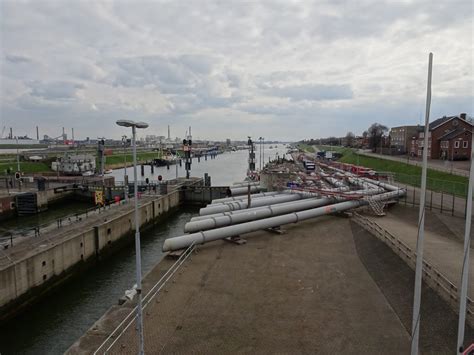 Kleine Sluis IJmuiden Weer Beschikbaar Tijdens Recreatieve Vaarseizoen