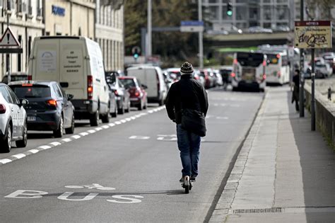 Lyon Les M Res D Iris Et Warren Tu S Dans Un Accident De Trottinette