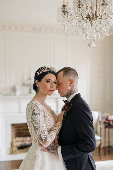 A Southern Gothic wedding with black nails and neck tattoos • Offbeat Wed (was Offbeat Bride)