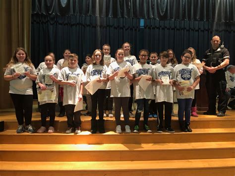 Residents show support for west seneca police after recent events 41