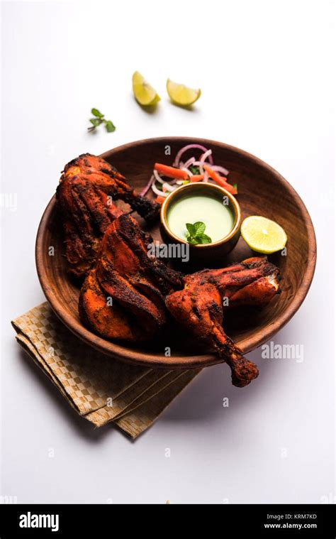 Tandoori Chicken Platter Stock Photo Alamy