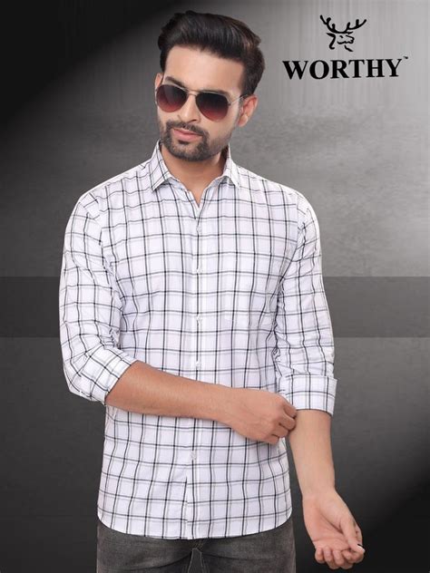 Medium Checks Cotton Men White Check Casual Shirt Full Sleeves At Rs