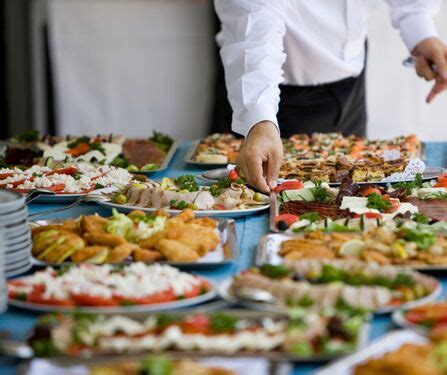 Potluck Party Etiquette - The Manners Maven