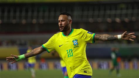 Brasilien Neymar alleiniger Rekord Torschütze zwei Tore mehr als Pelé