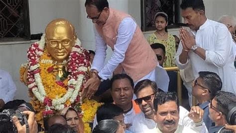 Mp Thousands Pay Tribute To Dr Ambedkar In Mhow