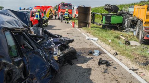 Traktorfahrer Stirbt Bei Unfall