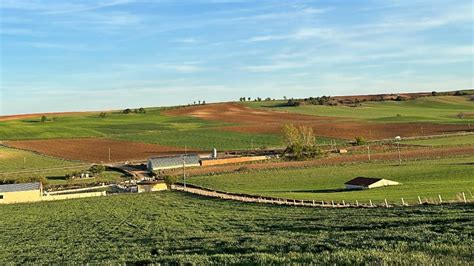 FUTURO RURAL El éxodo urbano hacia los pueblos desde la pandemia es