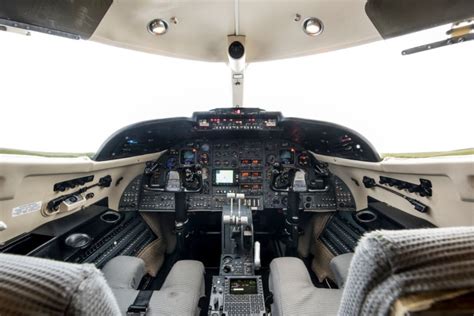 Learjet 35 Cockpit - Top Defense Systems