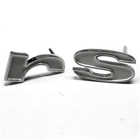 Oer 3904573 Reproduction Rs Fender Emblem For 1967 Camaro