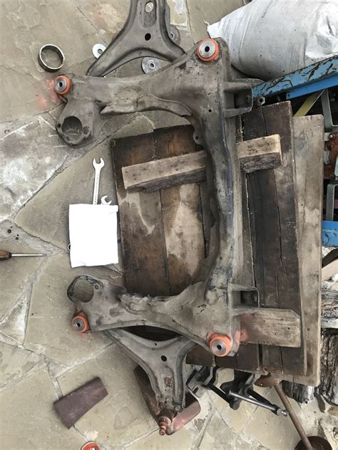 Замена сайлентблоков подрамника — Audi 80 (B4), 2,6 л, 1992 года ...