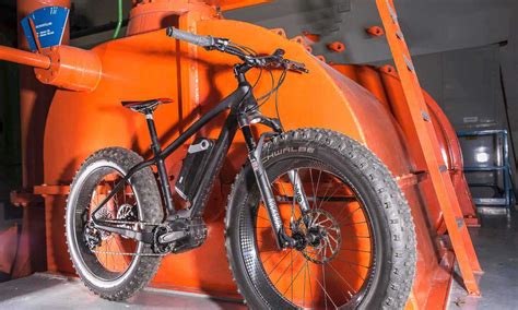 E LOM 4point8 E Fatbike In Leicht Breit Und Fett Pedelecs Und E Bikes