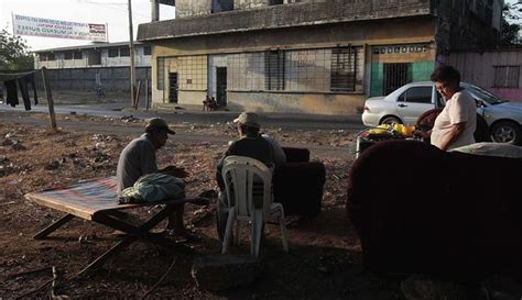 Nicarag Enses Duermen En La Calle Por Temor A Megaterremoto Mundo