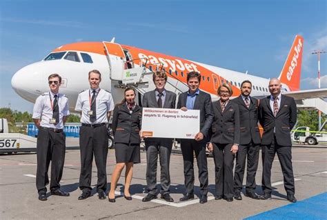 Easyjet stationiert weitere Maschine am Airport Berlin Schönefeld