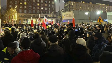 Manifestacja W Obronie Medi W Publicznych Polski Fm Wietrzne