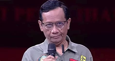 Gibran Celangak Celinguk Dengar Jawaban Mahfud Md Respons Bilang