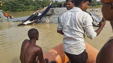 Bihar Iaf Chopper On Flood Relief Work Makes Emergency Landing In