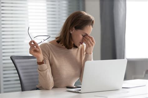 How To Reduce Digital Eye Strain While Working From Home