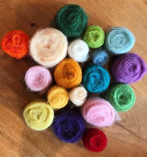 How to Needle Felt with Wool - Beginners Tutorial - Bloom