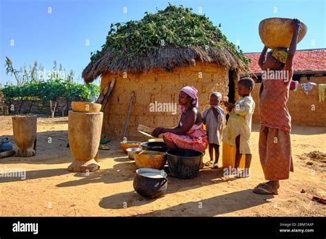 Nigeria village people hi-res stock photography and images - Alamy