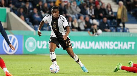 WM 2022 Youssoufa Moukoko ist jüngster Spieler des Turniers kuriose