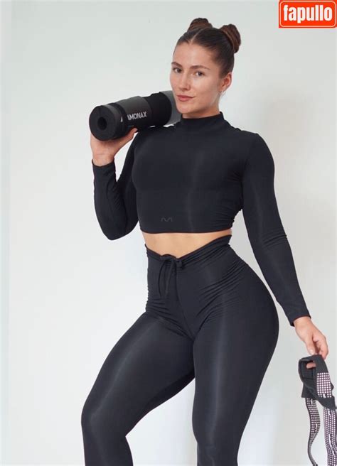 Leonie Kommoss Leonie Kommoss Nude Photo Fapullo