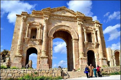 Amman Jerash Ajloun Och Umm Quais Heldagsutflykt Getyourguide