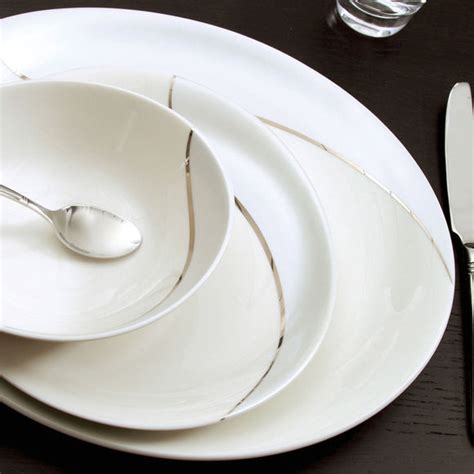 Assiette Contemporaine En Porcelaine Vaisselle Design Bruno Evrard