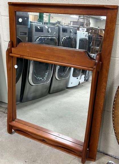 Maple Mirrors Dixon S Auction At Crumpton