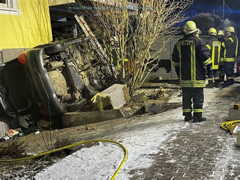 Einsatzberichte Verkehrsunfall Mit Eingeklemmter Person In Beckingen