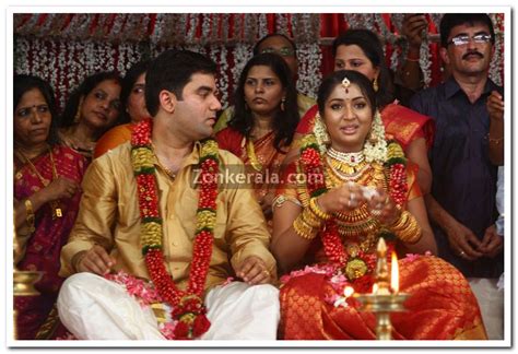 Navya Nair Wedding Photos 2 - Malayalam Movie Event Navya Nair Wedding ...