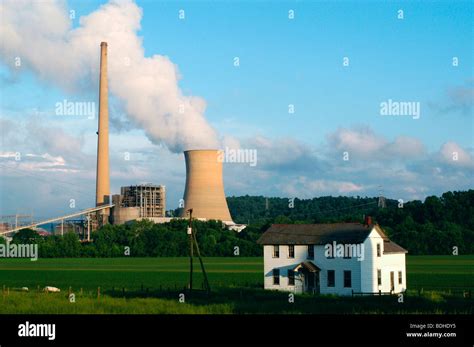 Muskingum River Power Plant In Se Ohio The House Is Abandoned Stock