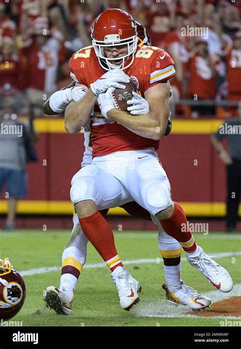 Kansas City Chiefs Tight End Travis Kelce 87 Catches A Touchdown Pass