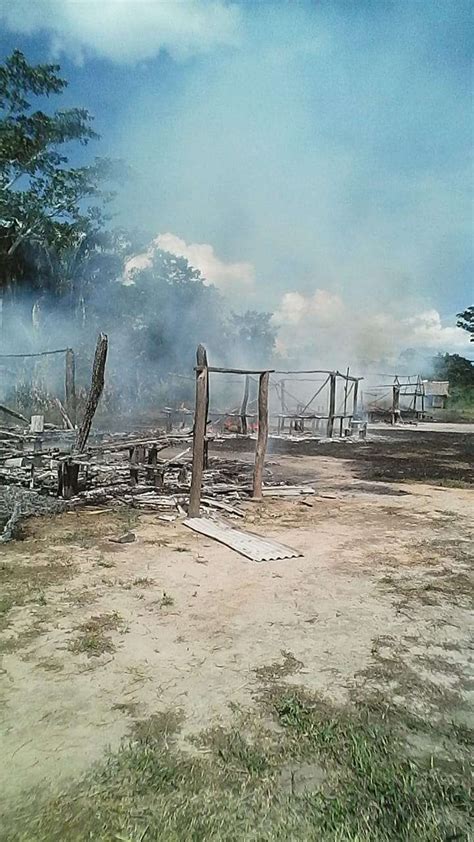 Casas são destruídas por incêndio em aldeia localizada em Santa Rosa do