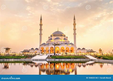 Sharjah Mosque during Sunset Amazing Architecture Stock Photo - Image ...