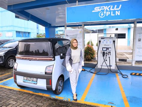 Mudah Cepat Dan Praktis Pengguna Mobil Listrik Pilih Gunakan Spklu