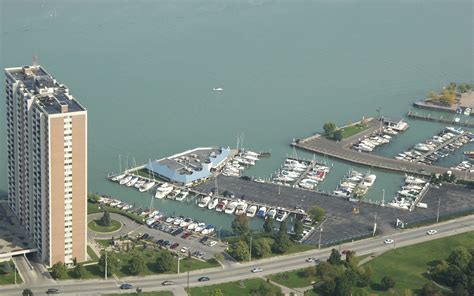 Windsor Yacht Club in Windsor, ON, Canada - Marina Reviews - Phone ...