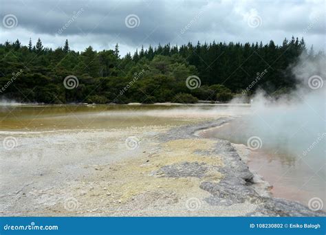 Wai-O-Tapu Thermal Wonderland Stock Photo - Image of visited, wonderland: 108230802