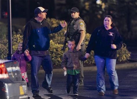 Gallery Clackamas Town Center Shooting Oregon