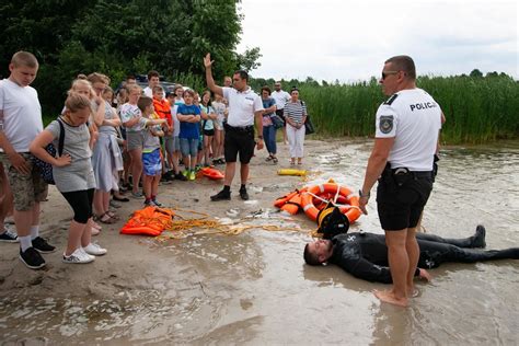 Bydgoscy policjanci zapraszają dziś do Borówna na spotkanie z