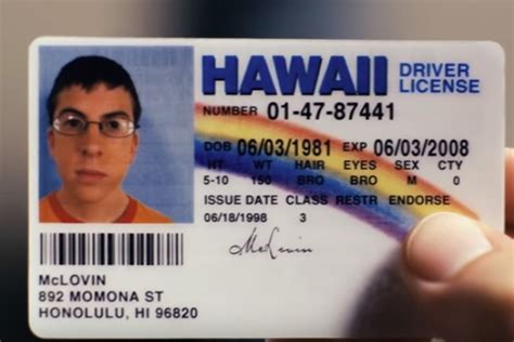 Underage man arrested with fake ‘McLovin’ ID at Iowa bar - National | Globalnews.ca