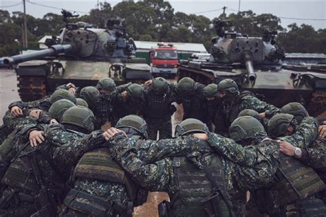 戰車排專精訓練鑑測 官兵氣勢高昂 誓爭金戰車 即時軍聞 戰車排專精訓練鑑測 官兵氣勢高昂 誓爭金戰車 青年日報