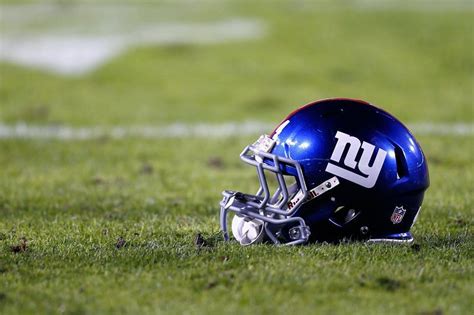 Former New York Giant Pete Hall Arrested Again While Serving 20 Years