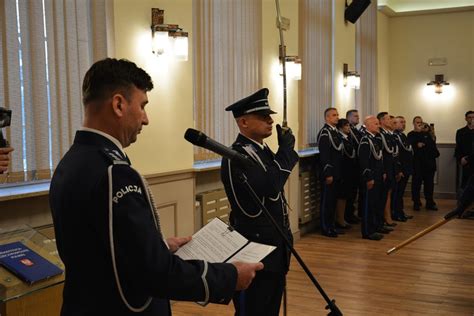 Lubowanie Nowych Funkcjonariuszy Policji W Opolu Troje Z Nich Trafi