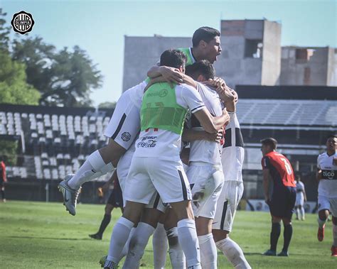 Diario Hoy Olimpia Tambi N Se Queda Con El Supercl Sico De La Reserva