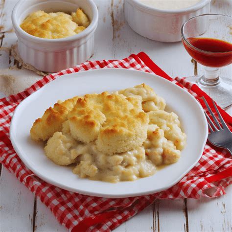 Discover The Viral Tiktok Chicken Cobbler Made With Red Lobster Biscuit