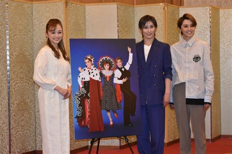 宝塚星組 博多座公演 水美舞斗さん、暁千星さん、舞空瞳さん 華やかに 「me And My Girl」記者会見 【web限定】「宝塚愛好会」だより 暮らし・文化 佐賀県のニュース 佐賀新聞